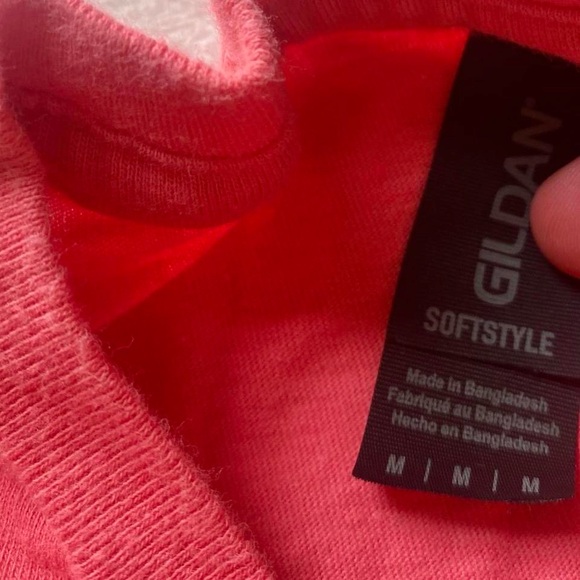 Notre Dame Lyons Hall pink shirt - Picture 3 of 8